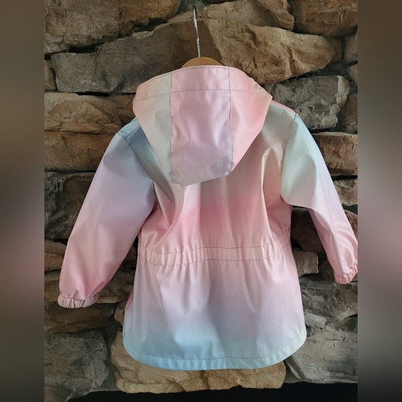 Unicorn-Inspired Ombre Raincoat - Picture 5 of 7